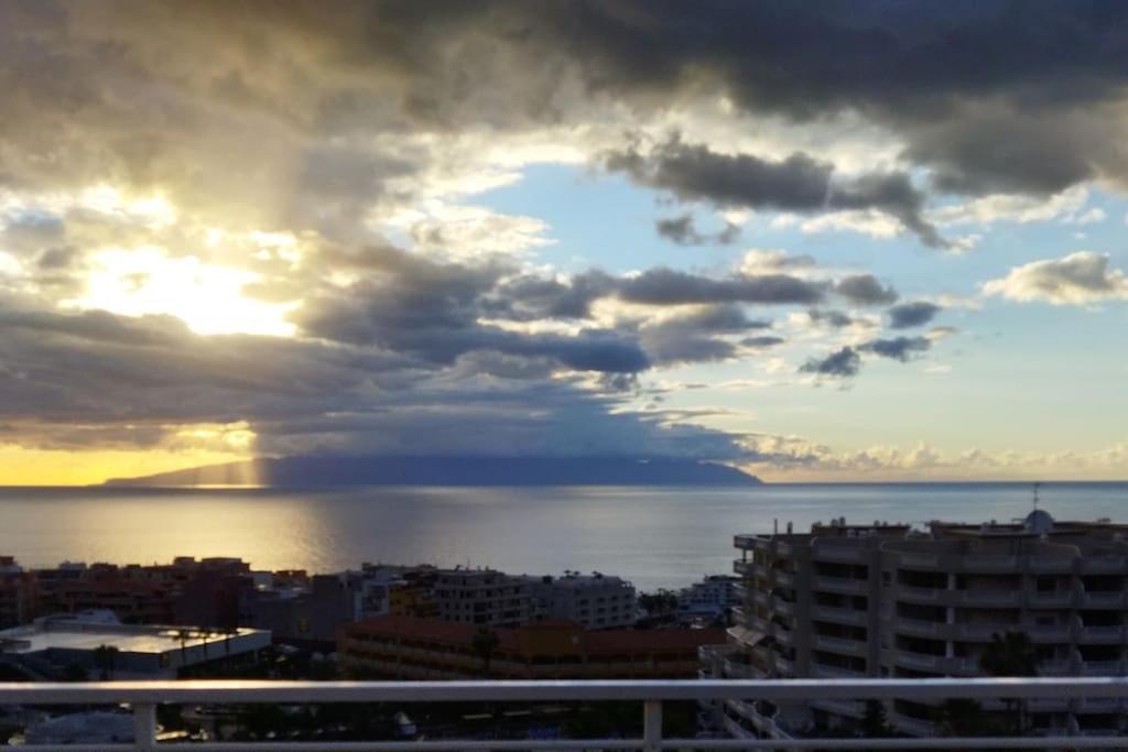 Luxury Apartment With Stunning Ocean View Puerto de Santiago  Exterior photo